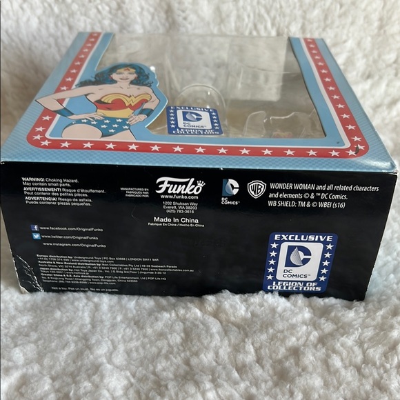 FUNKO EXCLUSIVE DC COMICS Wonder Woman Invisible Jet with Mini Figure - Picture 9 of 15
